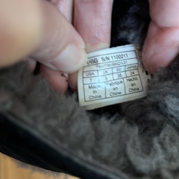 Women’s Ugg boots, black, size 7 - Picture 5 of 8